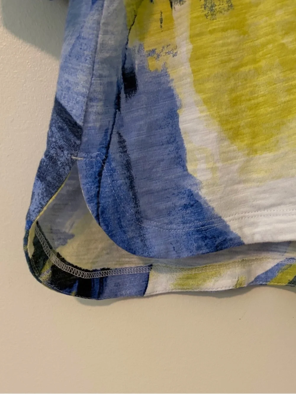 Chico's Watercolor Slub Scoop Neck Tee Luxuriously Top Soft Blue Yellow Sz 3 /XL - Picture 4 of 13